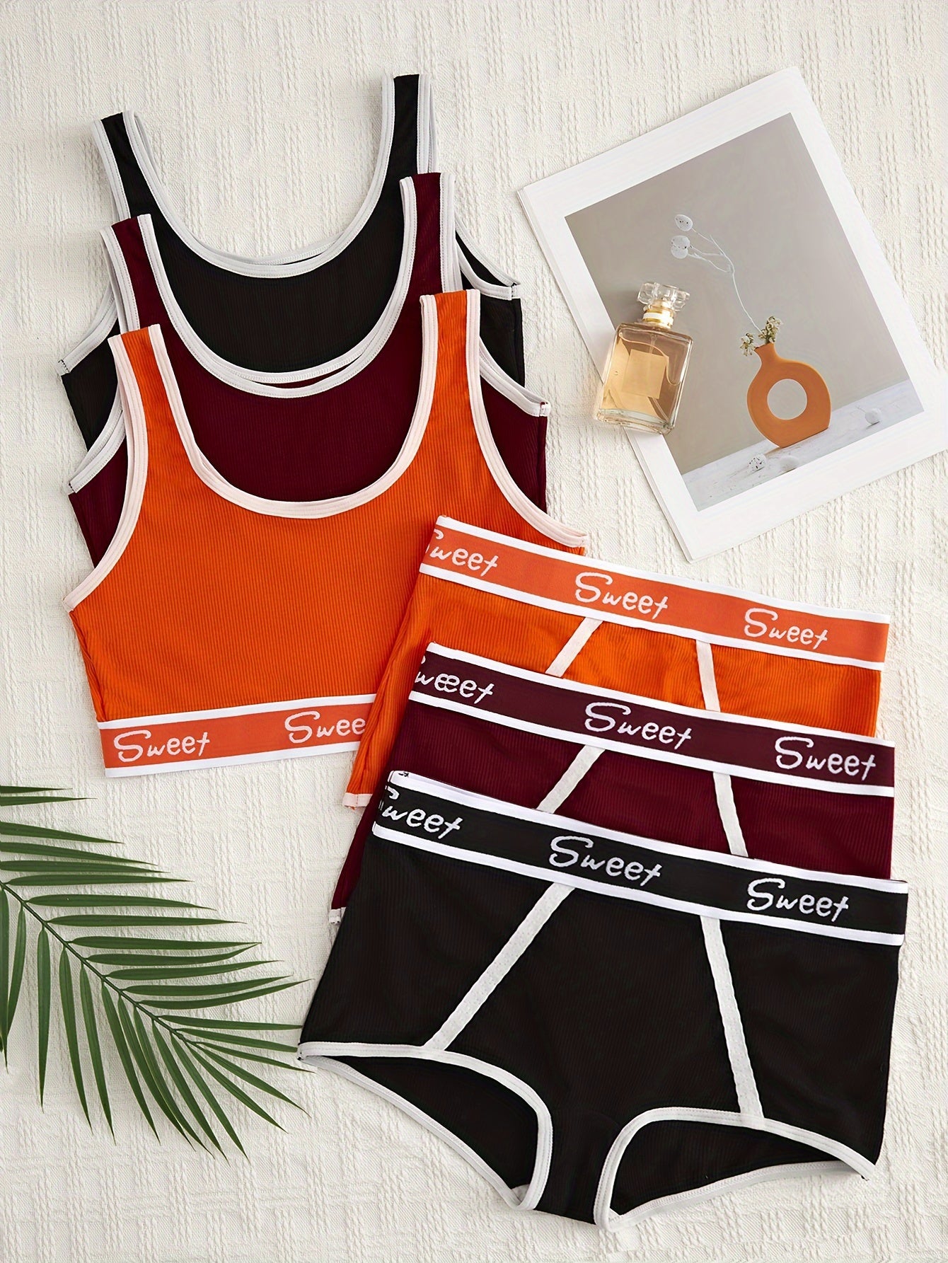 3 Set Sporty Letter Contrast Trim Bra & Shorts Panty