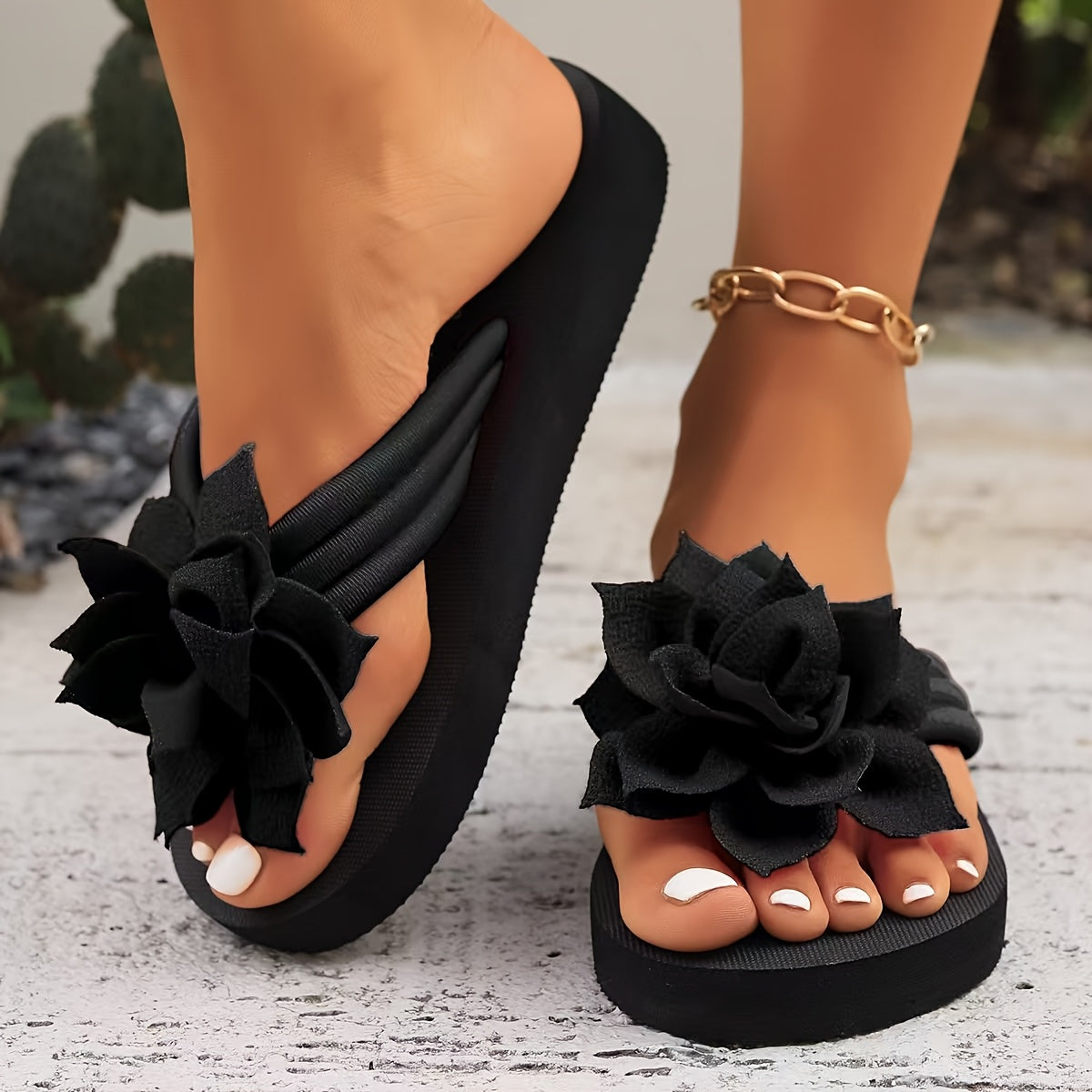 1pc Women'S Floral Embellished Flip-Flops