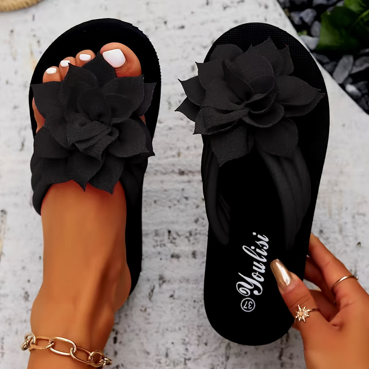 1pc Women'S Floral Embellished Flip-Flops