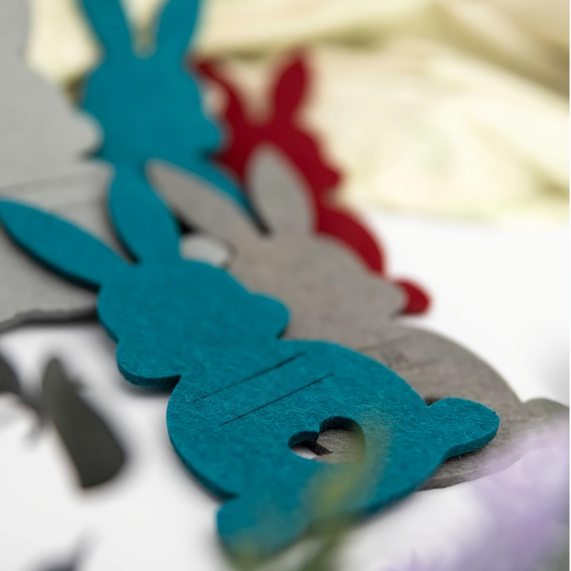 6pcs Easter Bunny Money Clip Gift, Classic Easter Creative Money Clip Card, Felt Easter Bunny Money Clip Cash Gift, for Holiday Piñata Decoration, Easter Basket Decoration
