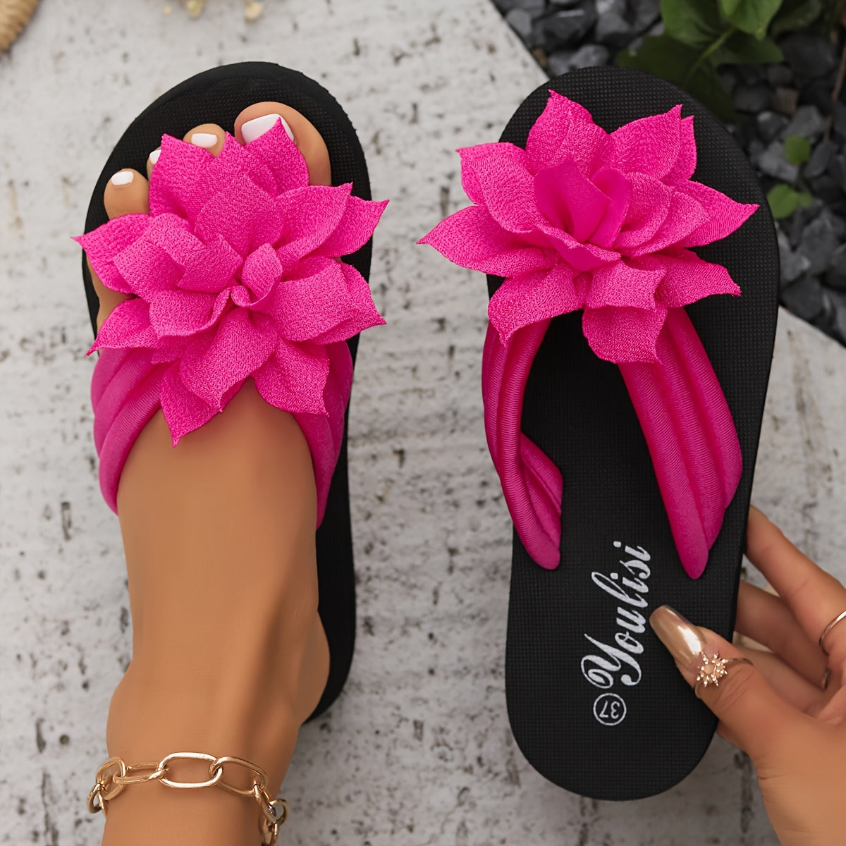 1pc Women'S Floral Embellished Flip-Flops