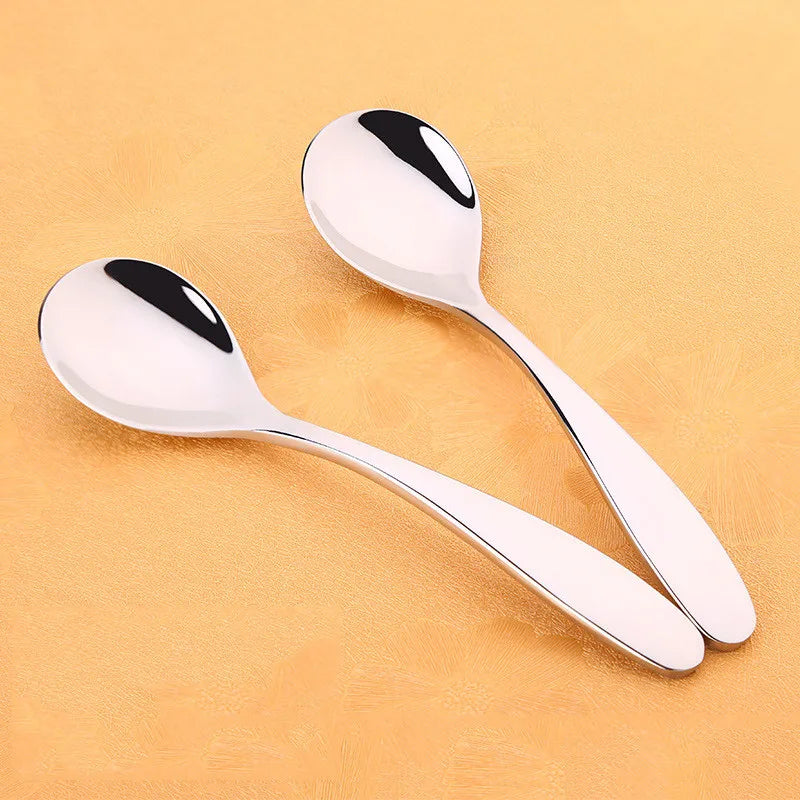 Portable fork and spoon cutlery set