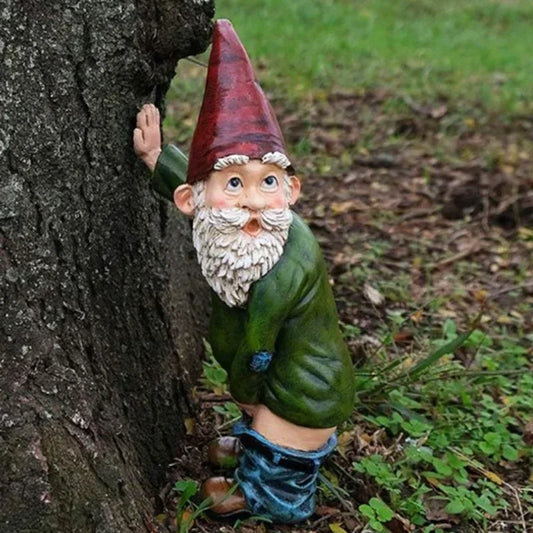 Creative Urinating Gnome Statue