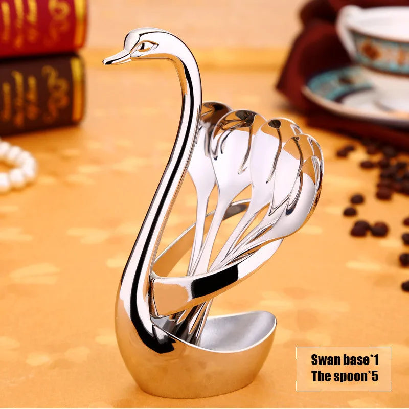 Portable fork and spoon cutlery set